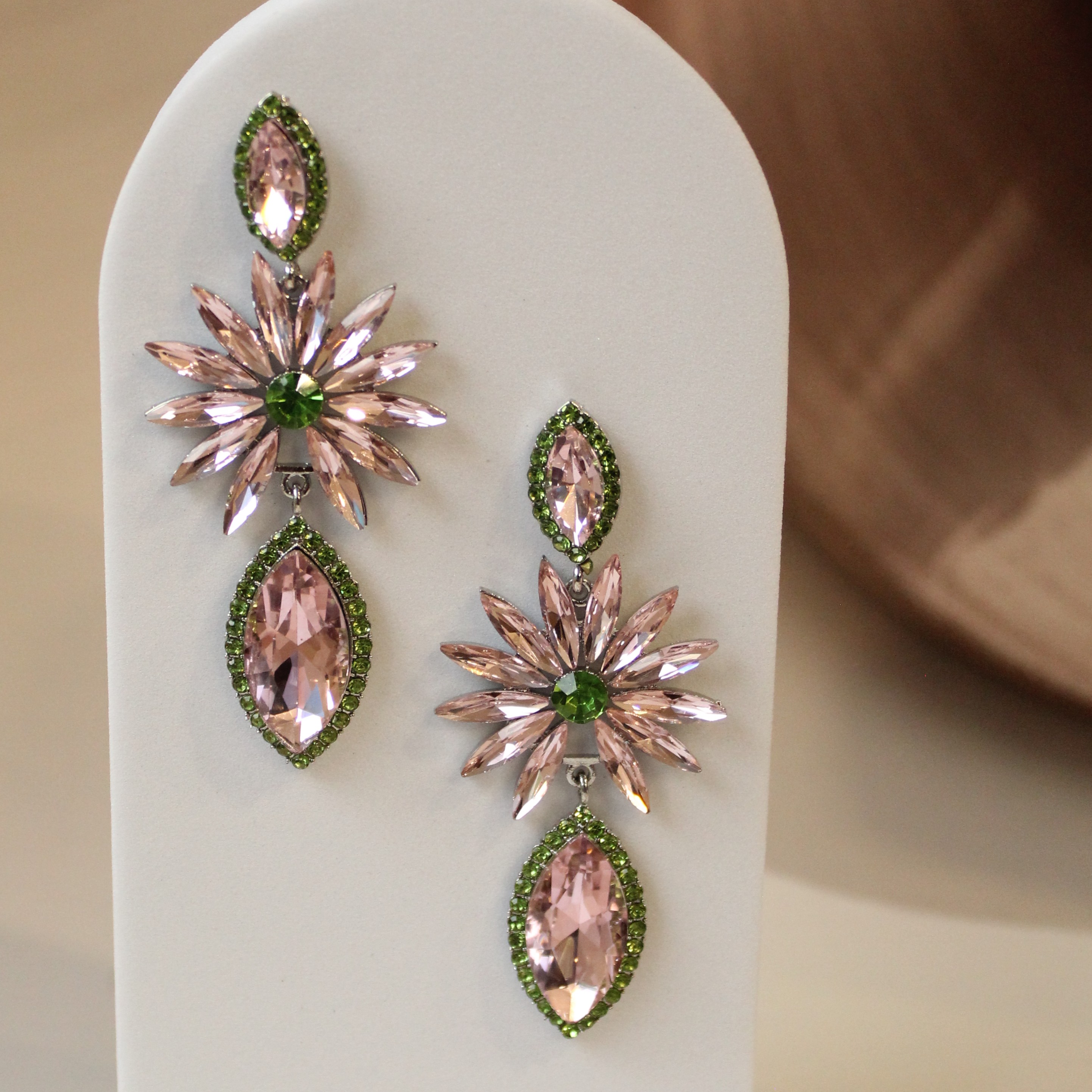 Pink daisy drops