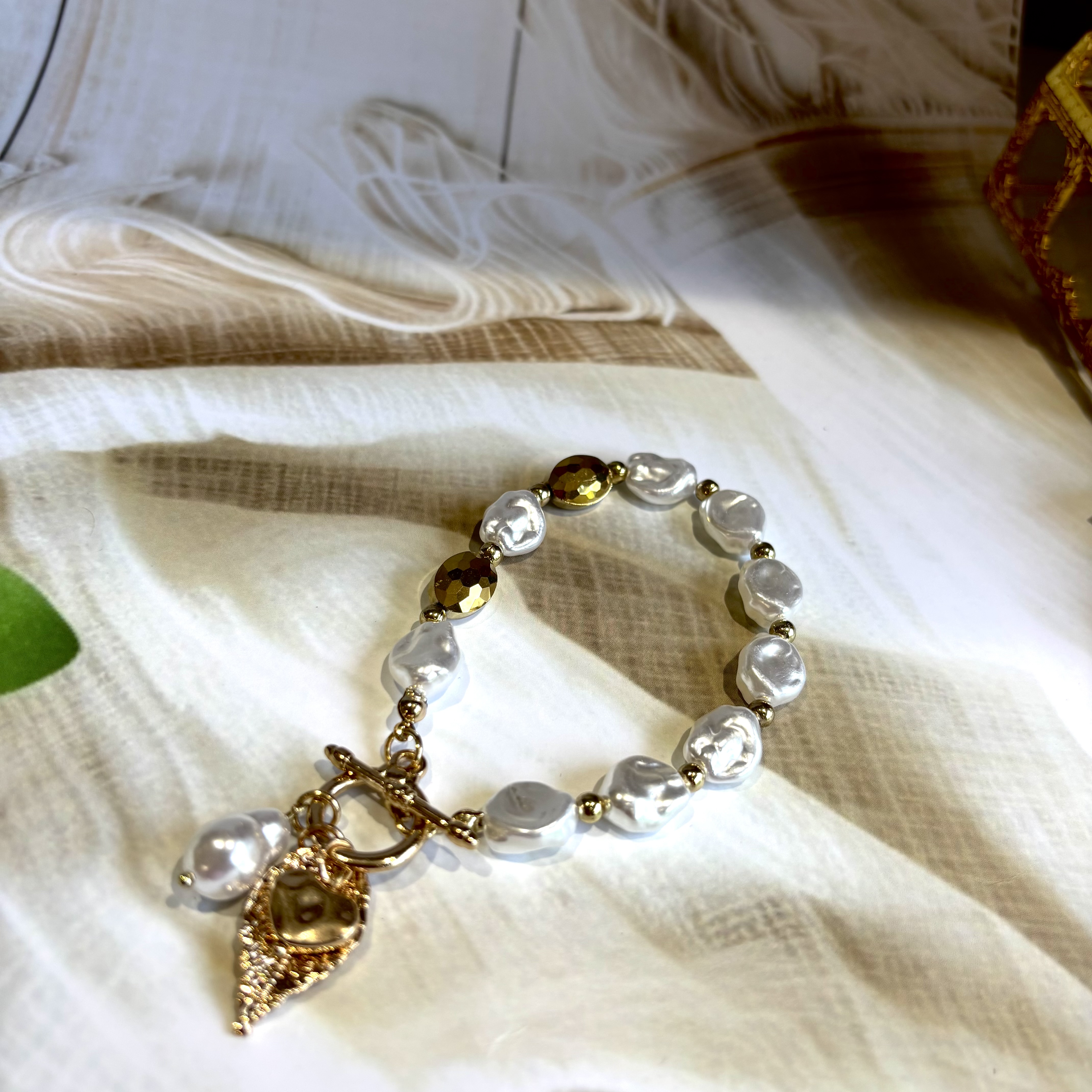 pearl beeded bracelet
