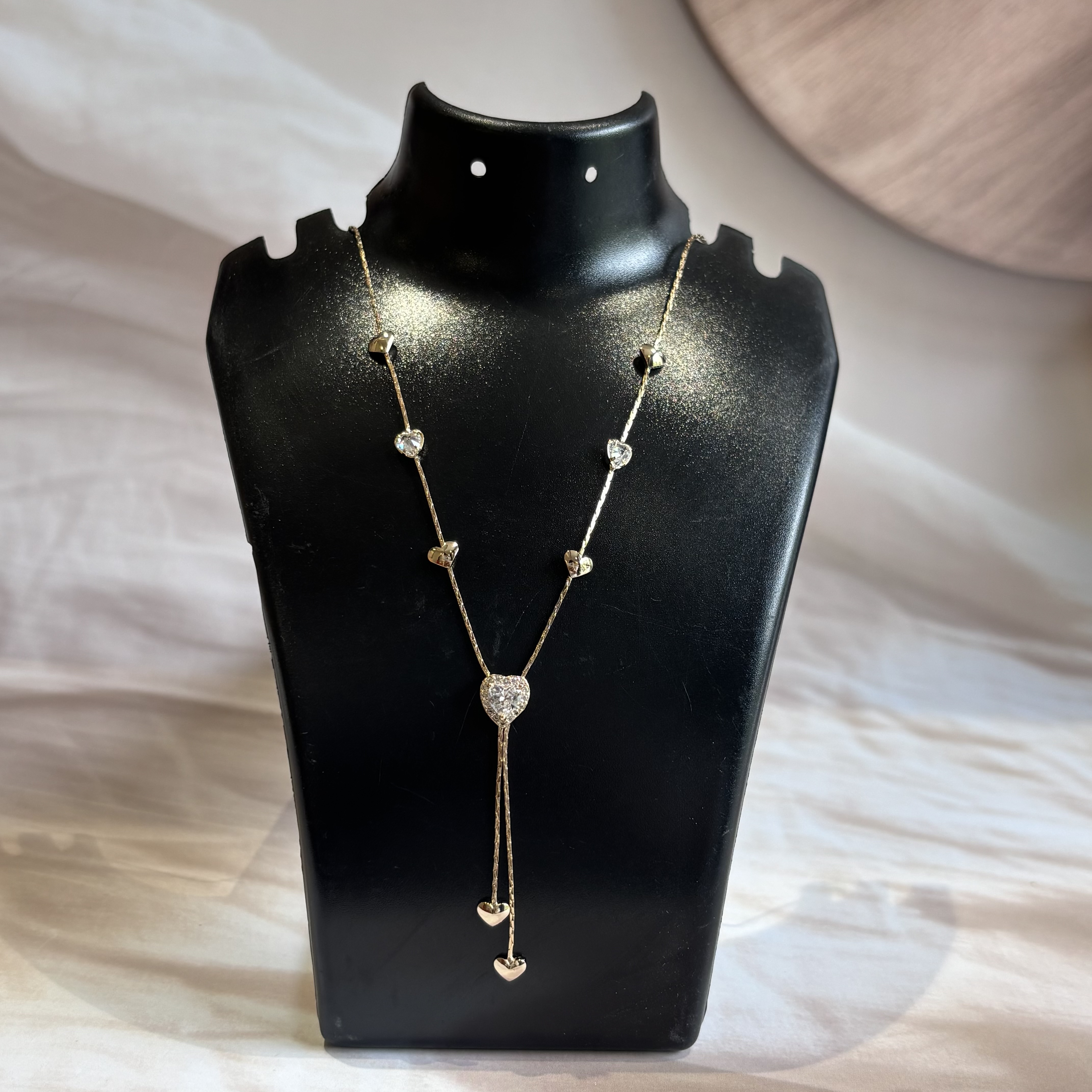 Heart lariat neckline - rose gold