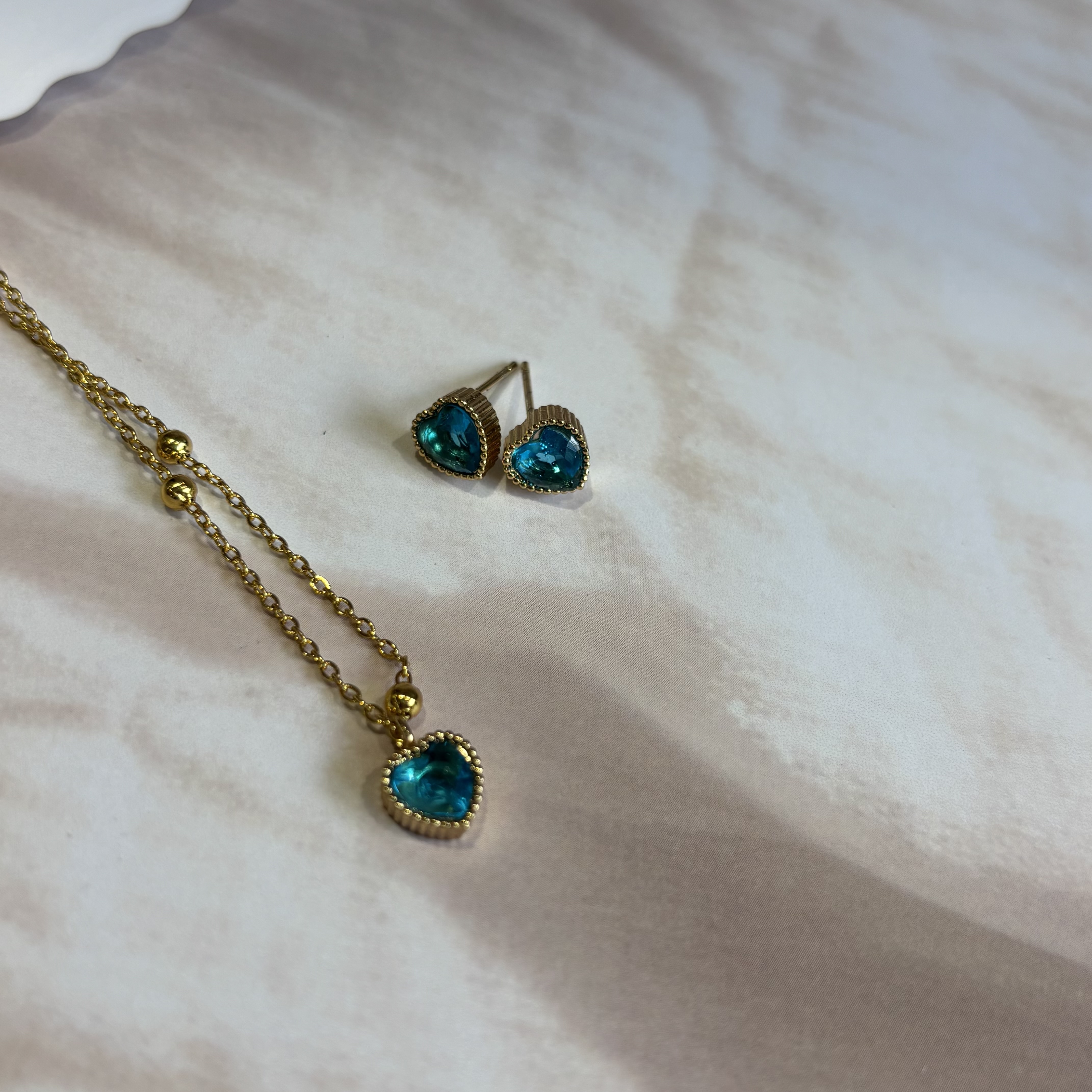 Ocean blue heart pendant set