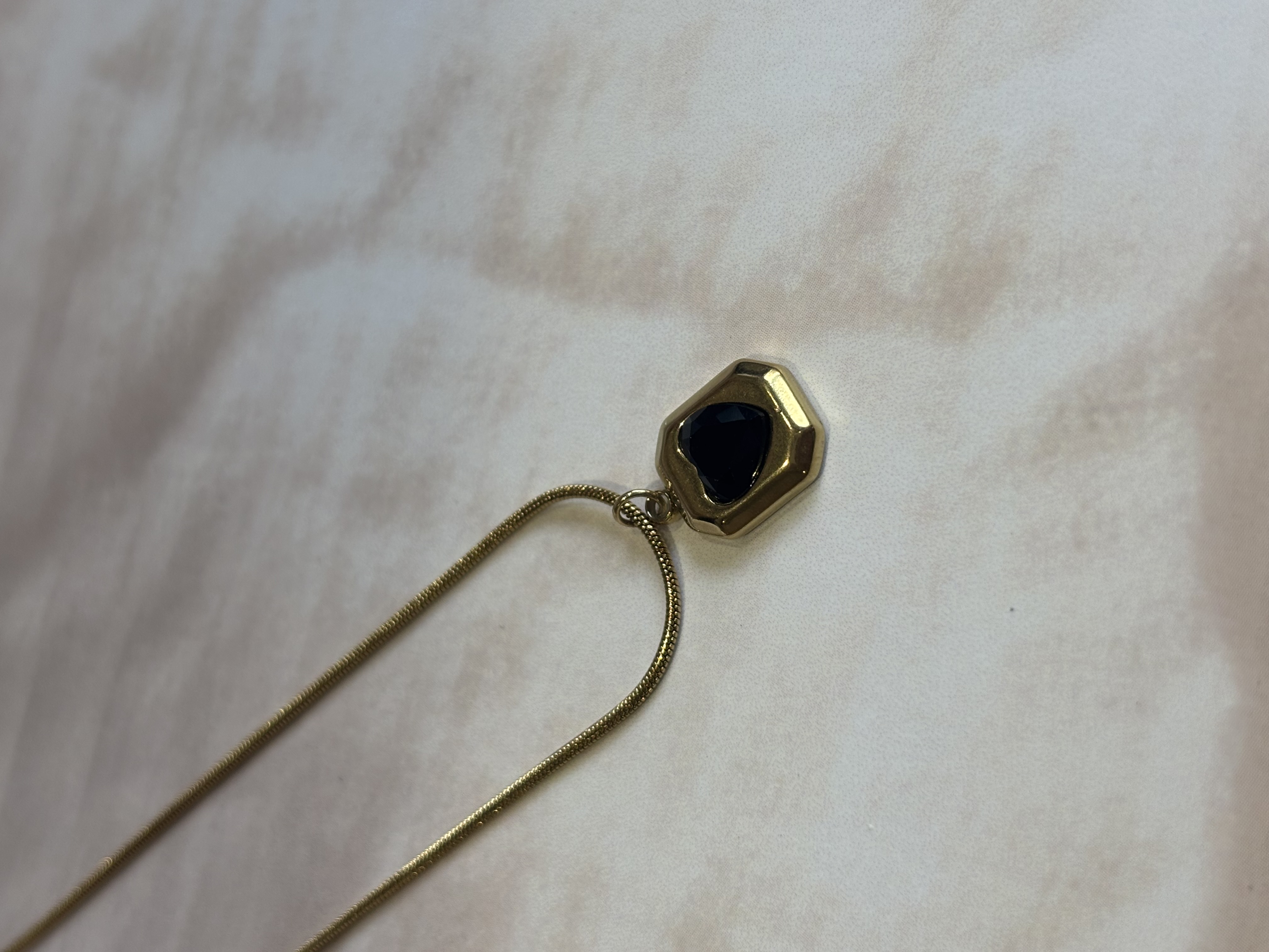 Black heart pendant