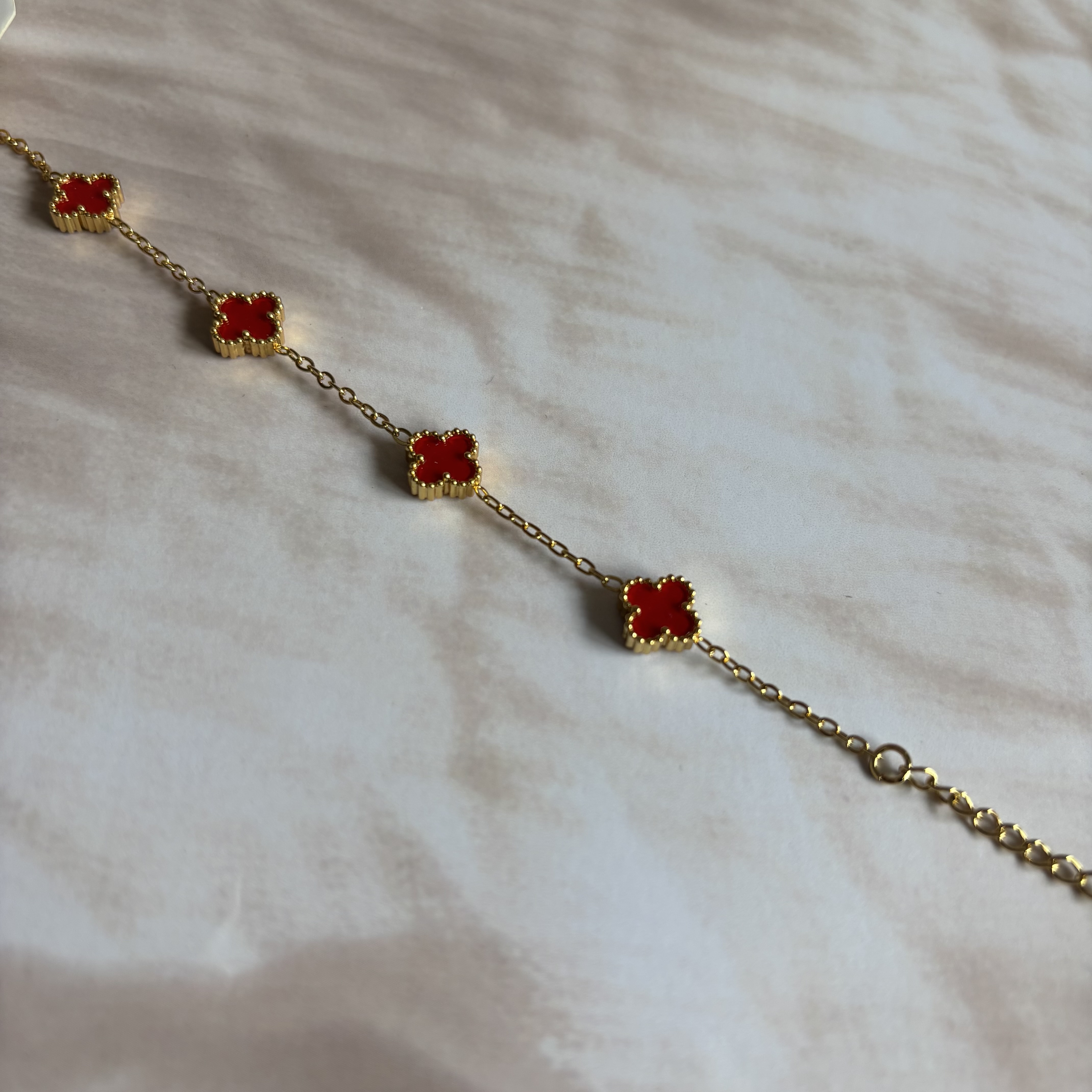 Clover bracelet- red