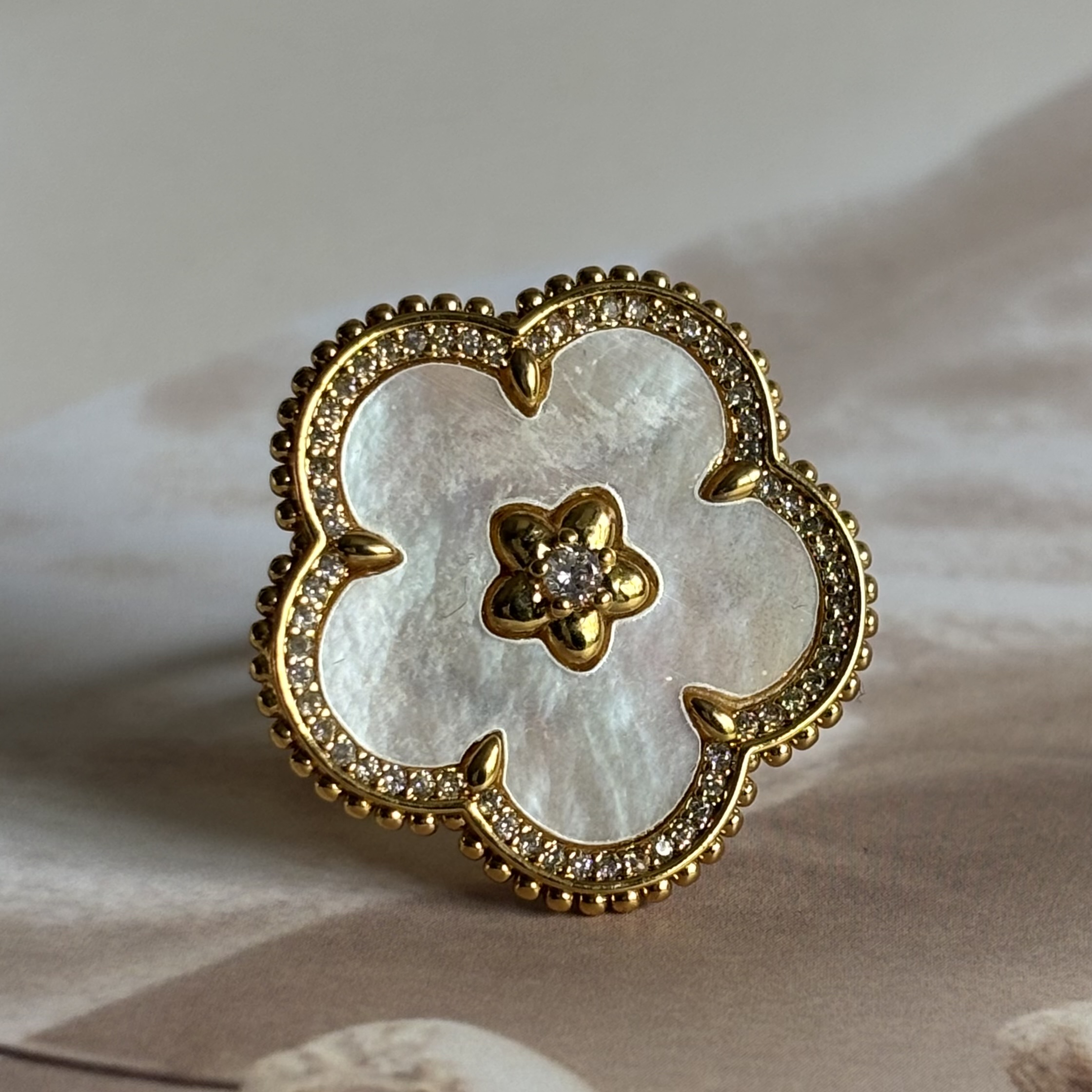 MOP flower ring