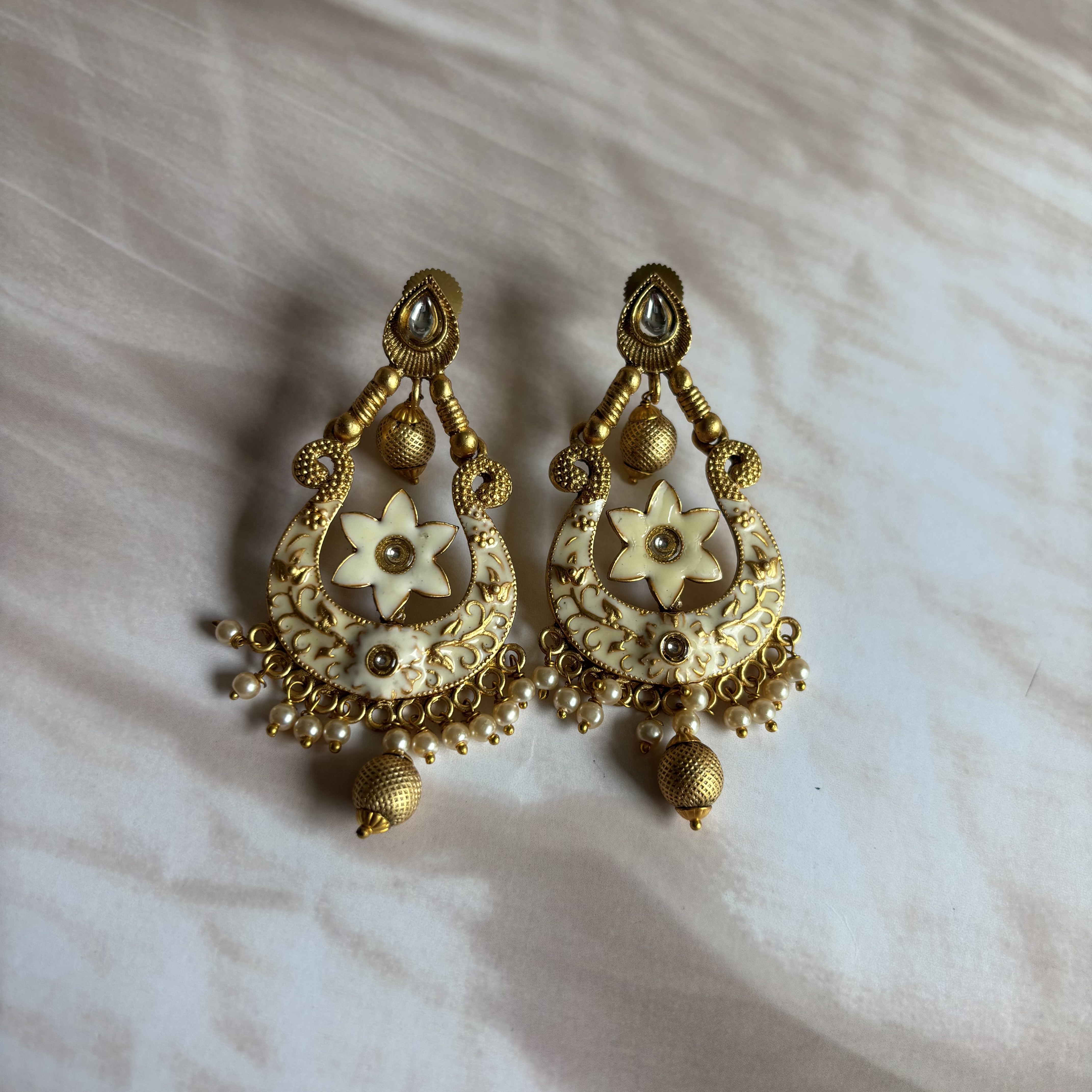 Heritage sakhi earrings