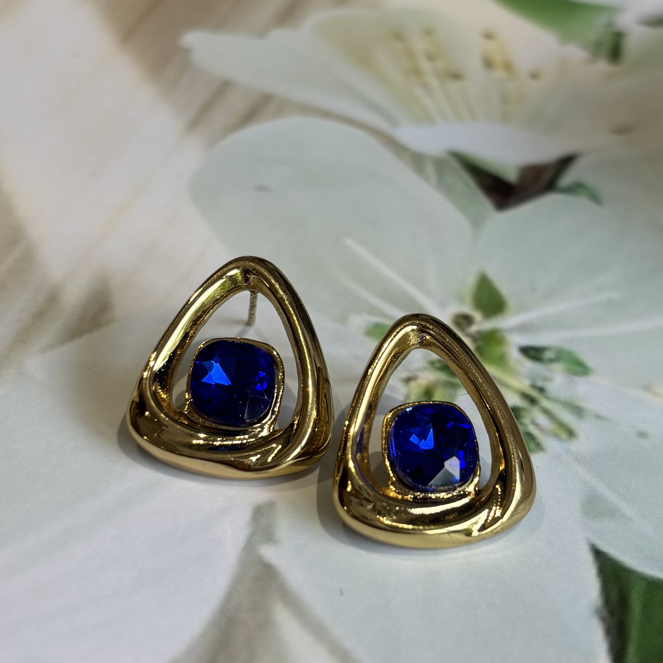 Blue stone studs