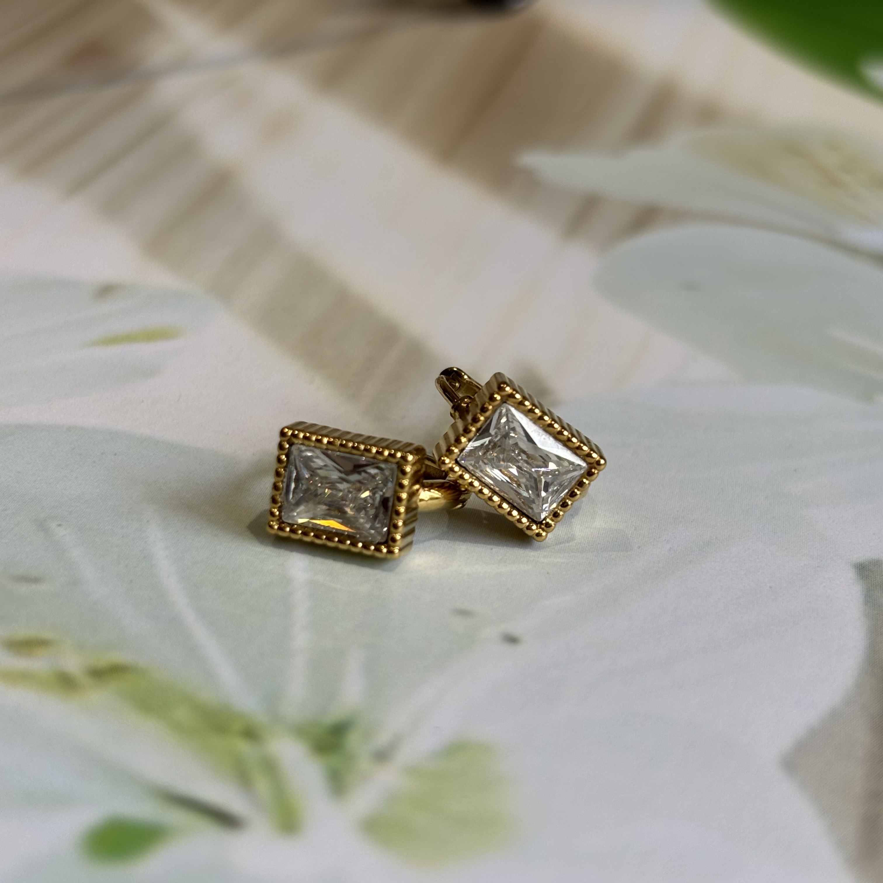 Small single stone bali