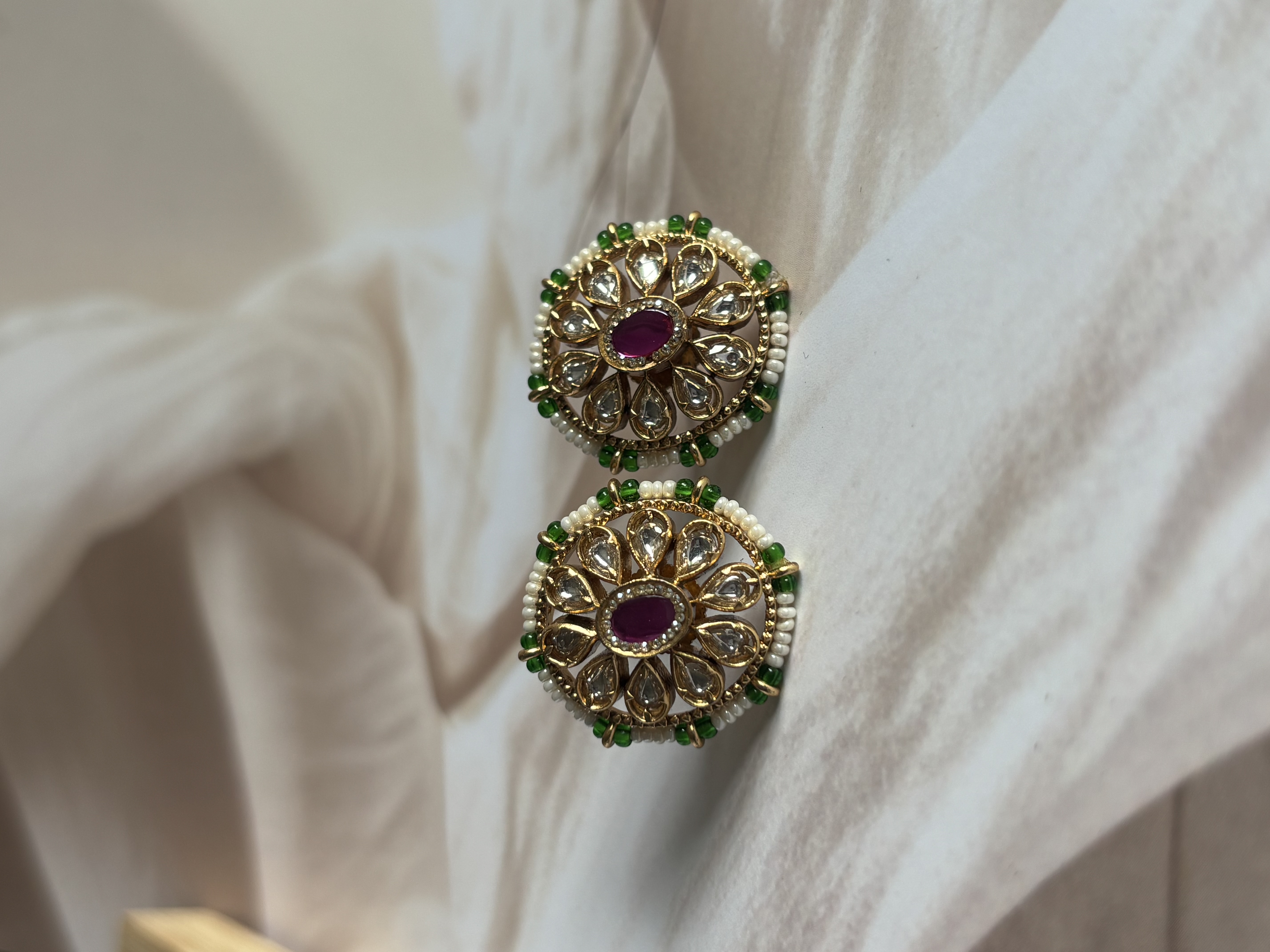 Kundan studs