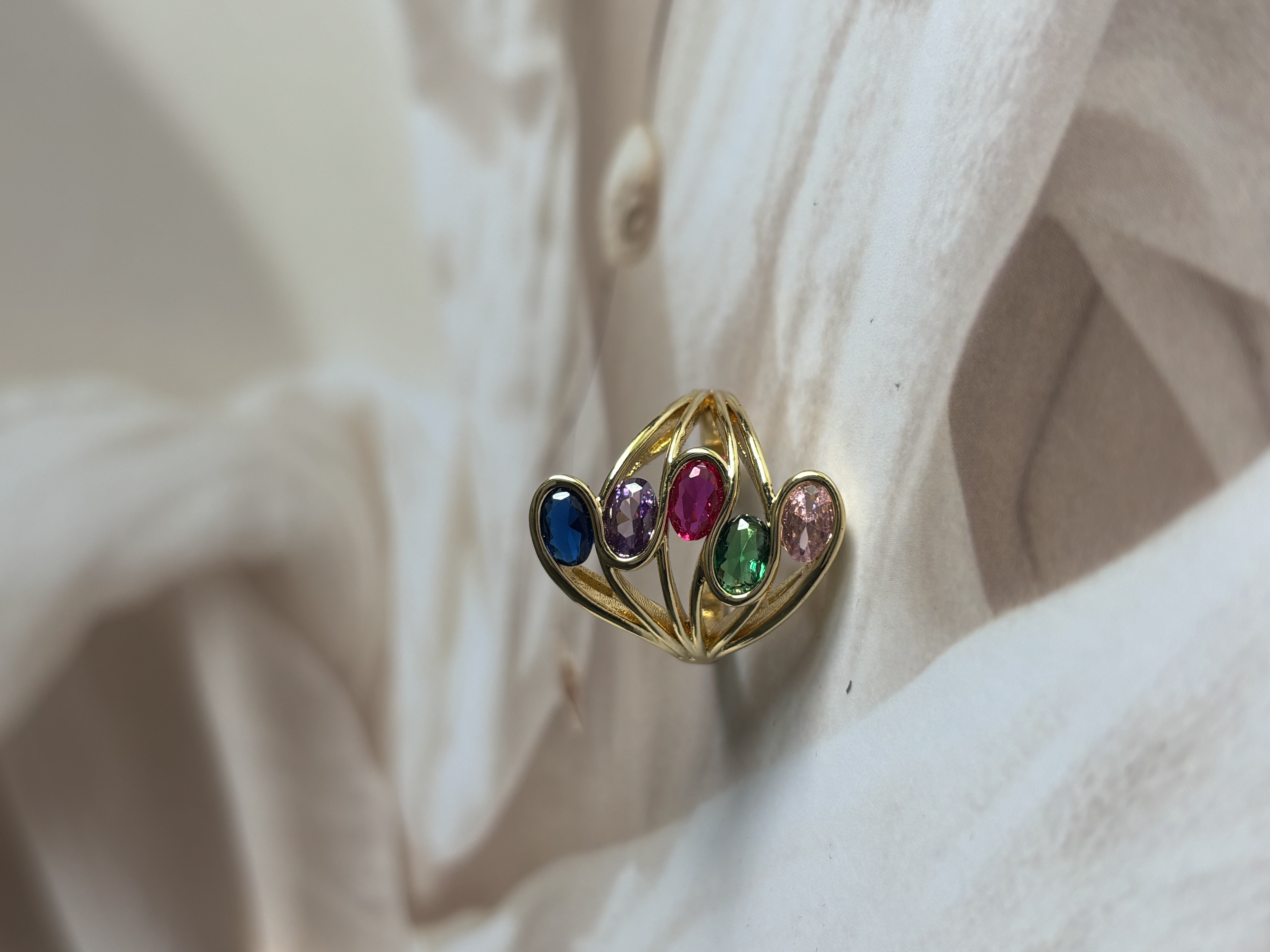 Five colour ring