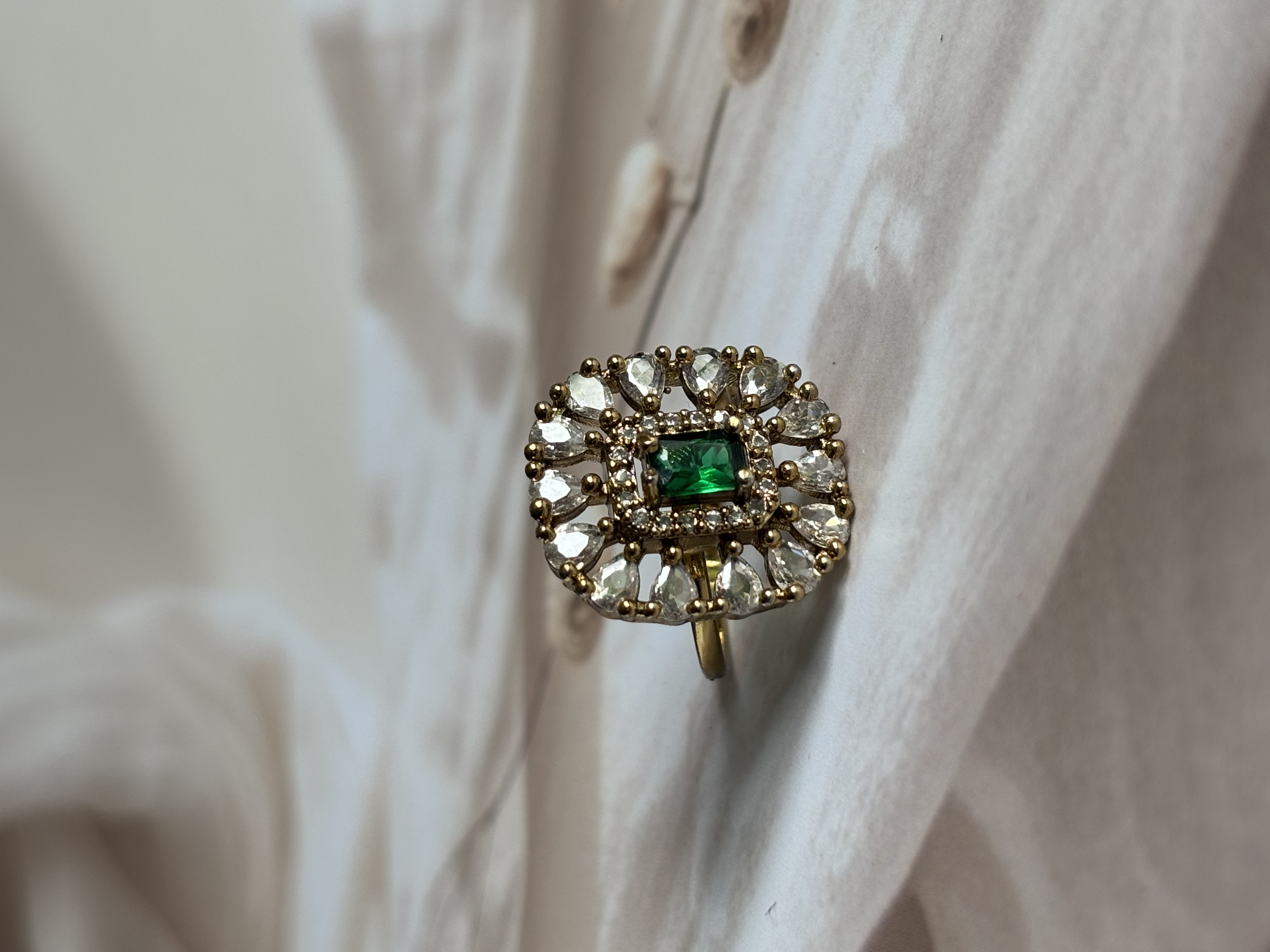Zircon ring -green stone