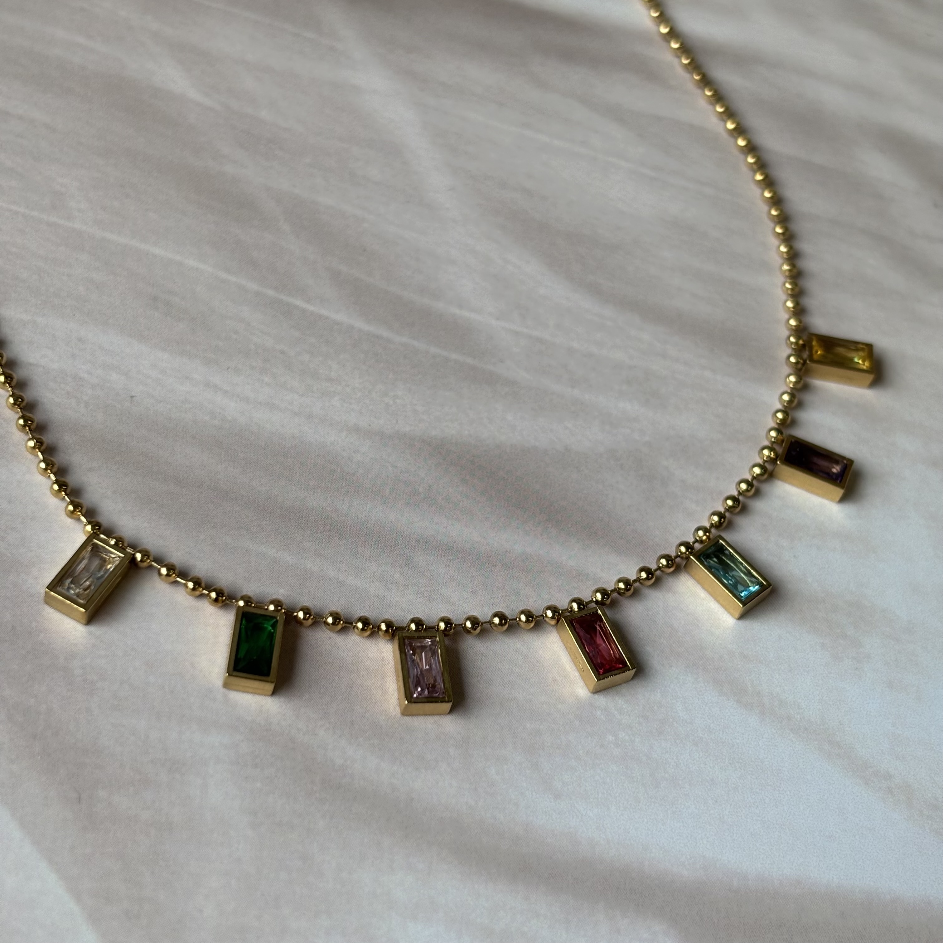 Colourful stones necklace