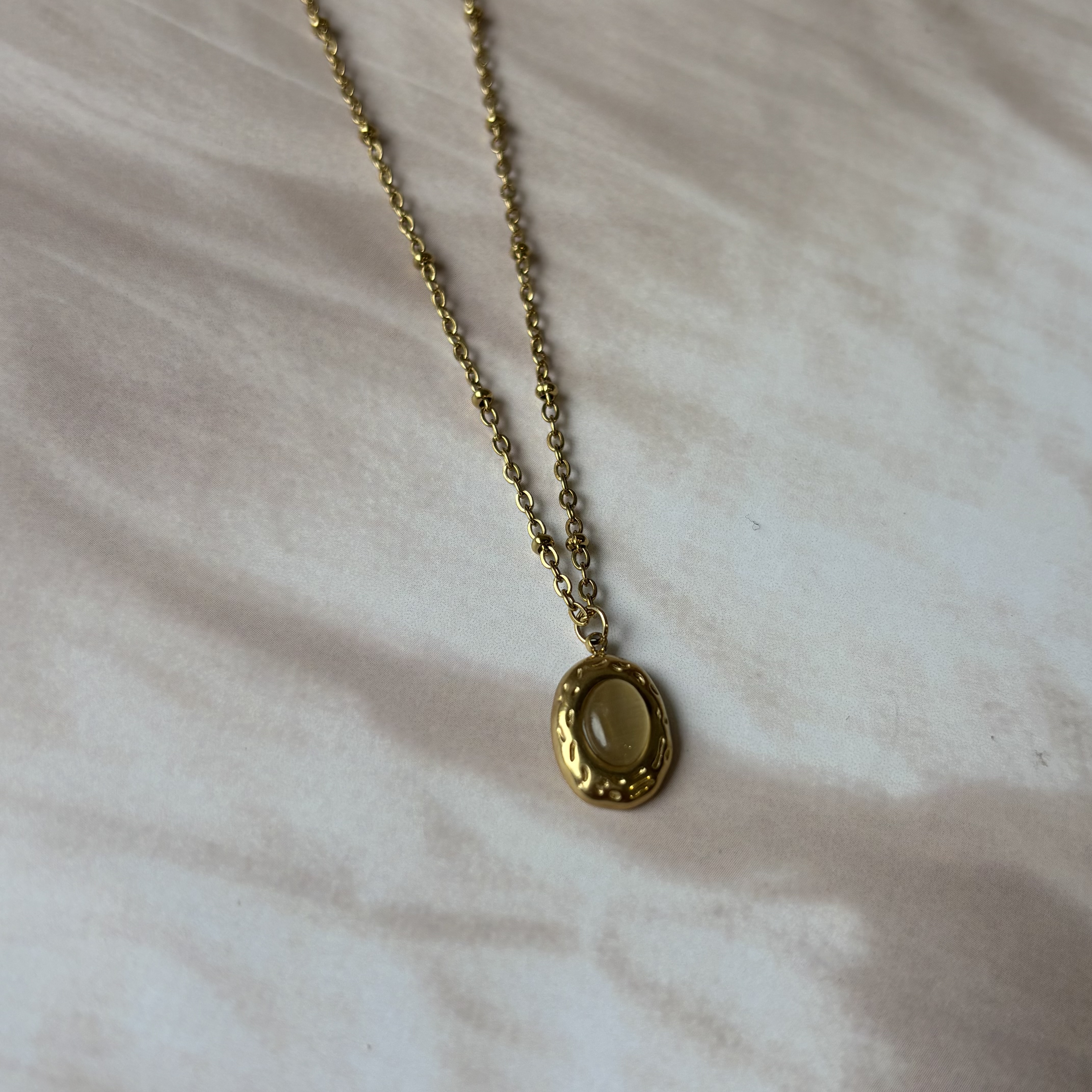 Amber glow pendant