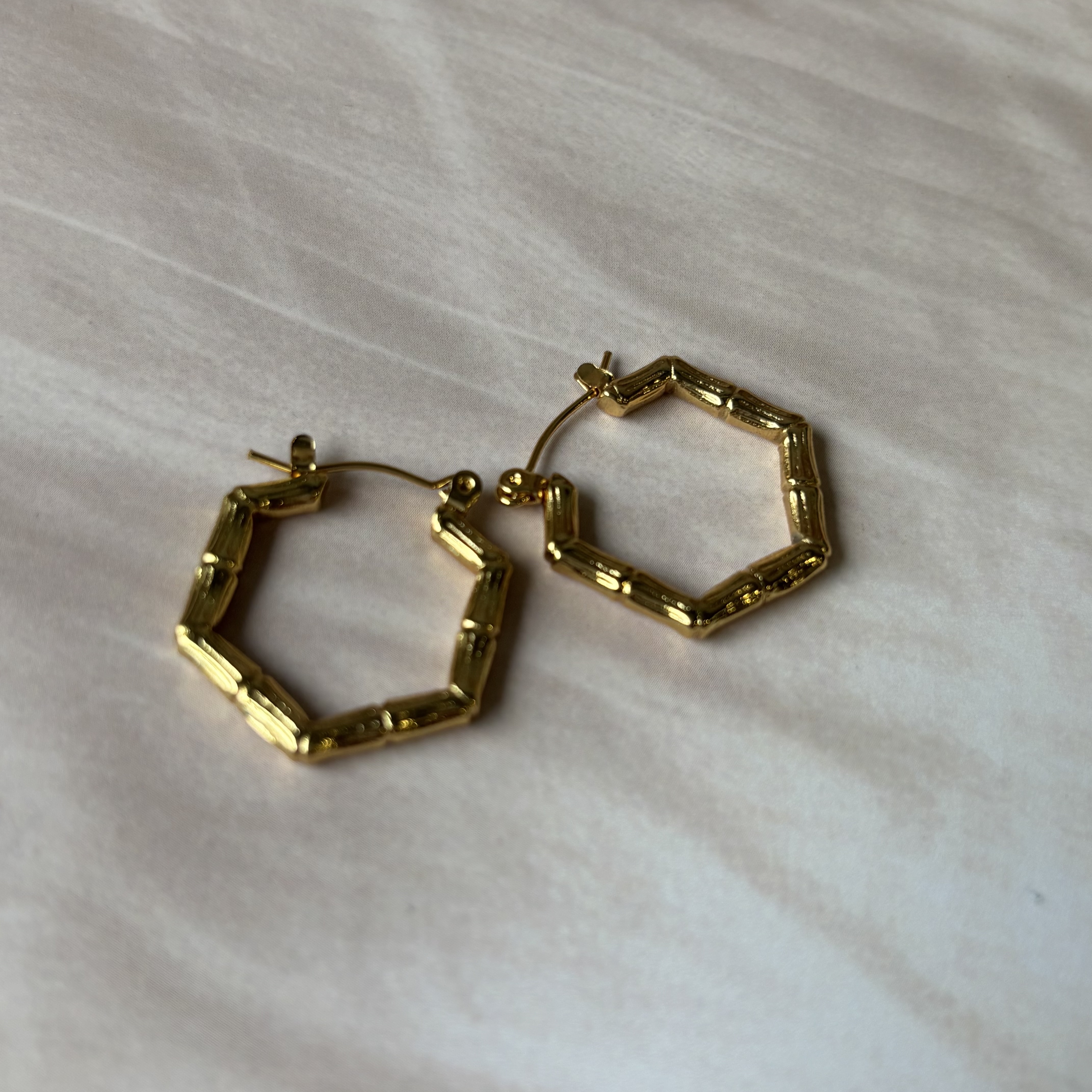 Hexagon bali