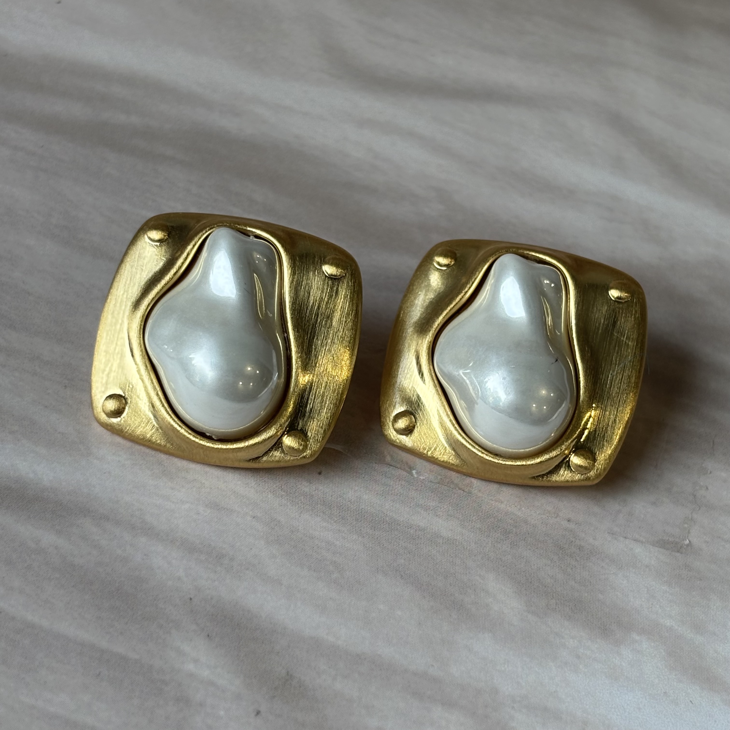 Mop studs