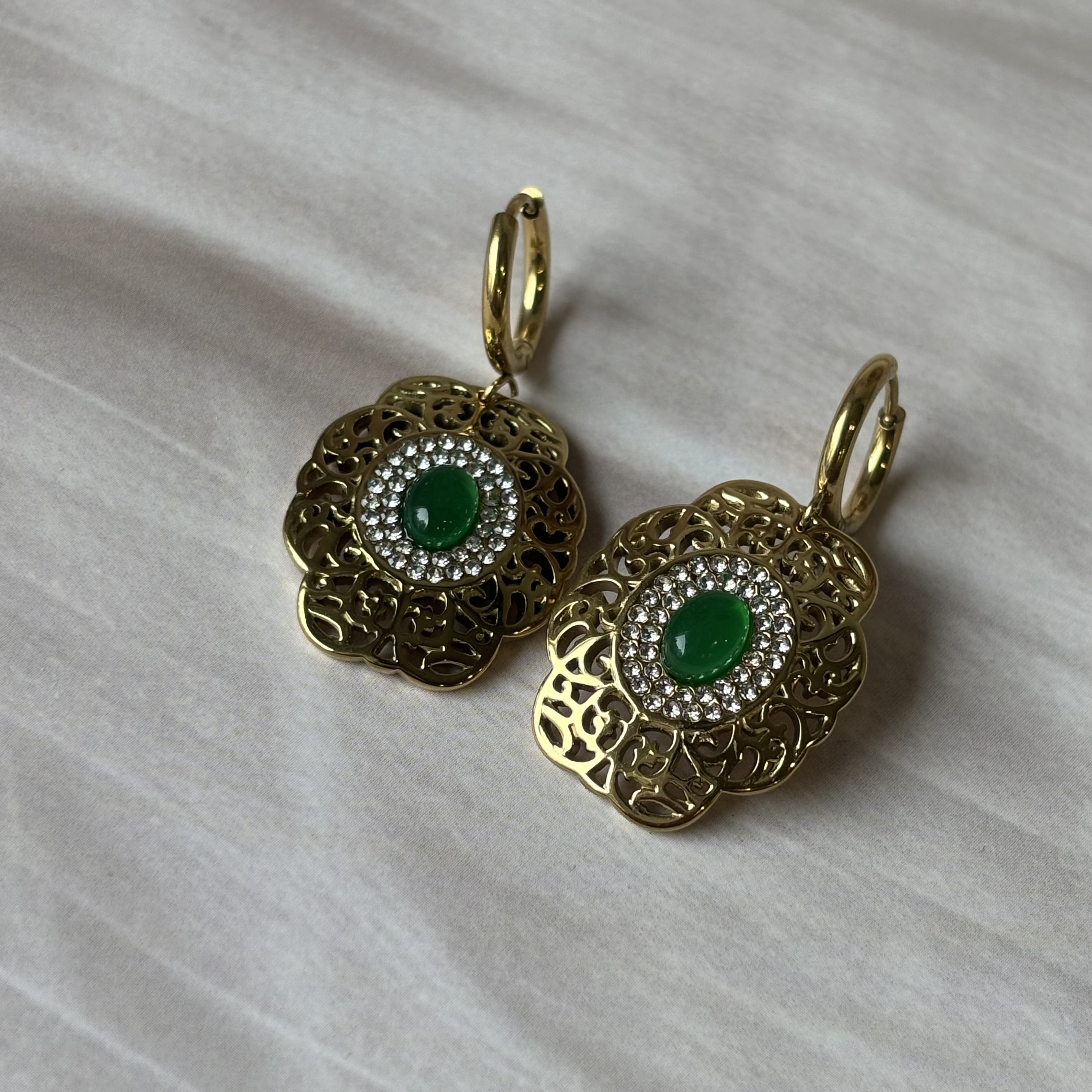 Emerald jali drops