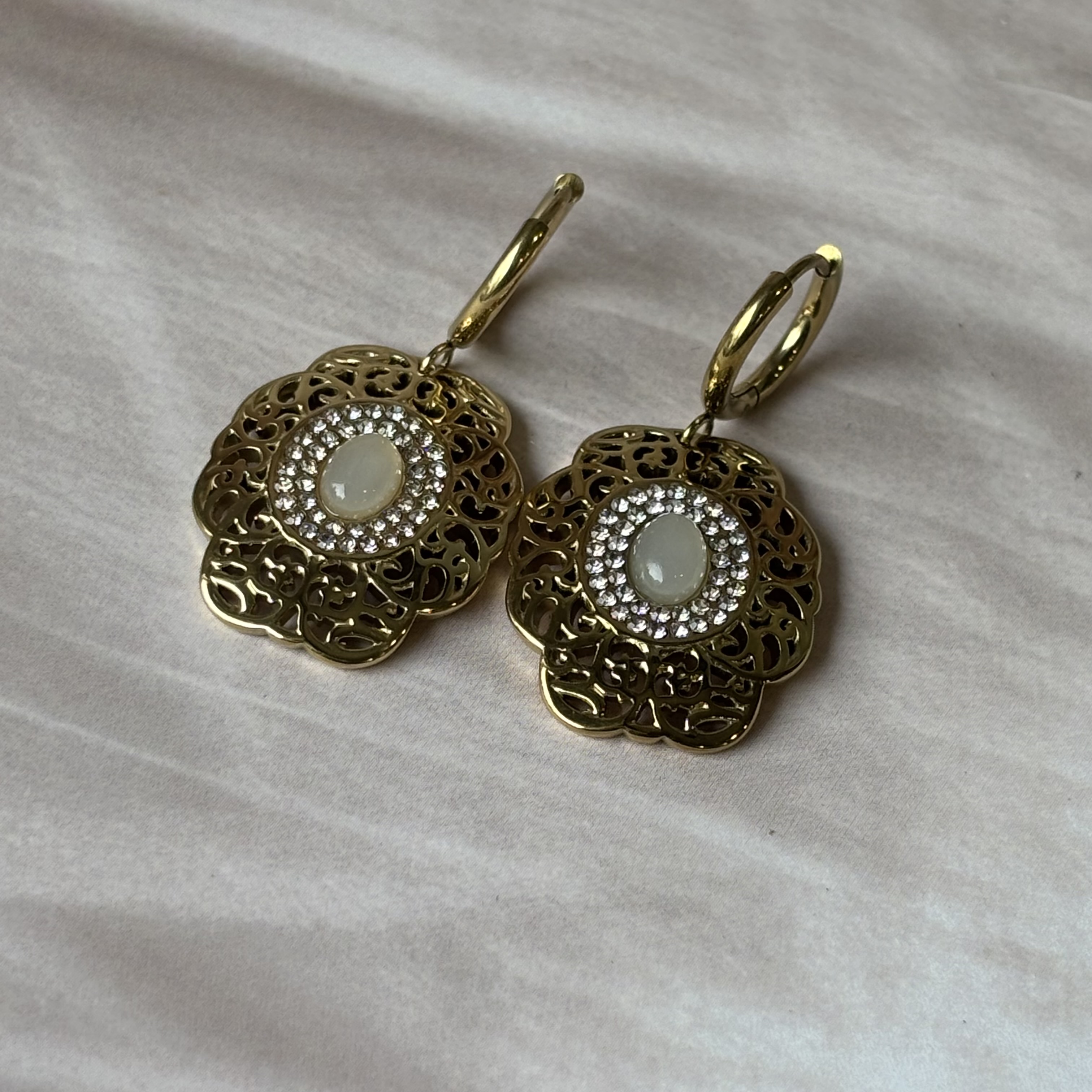 Amber glow jali drops
