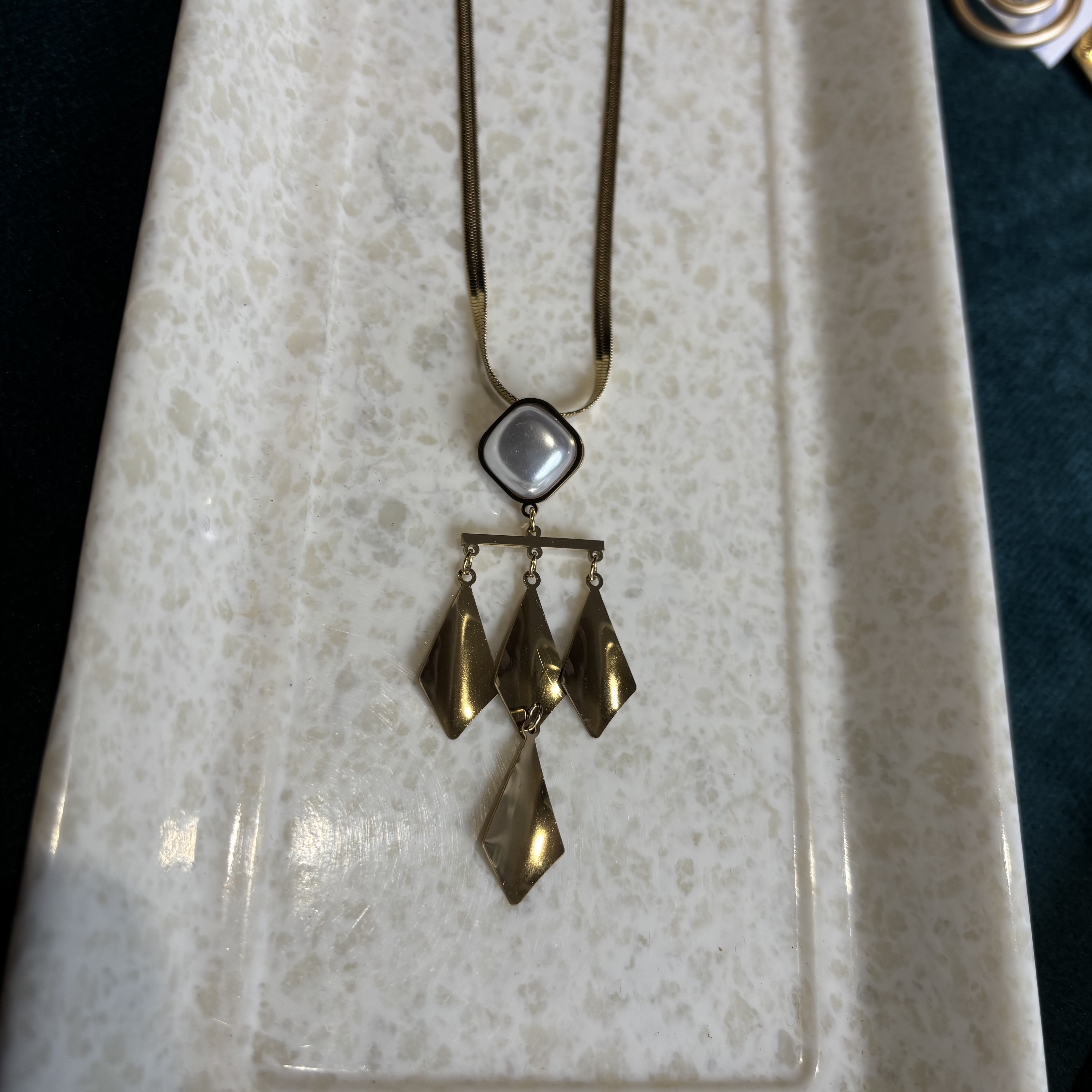 Heritage pendant