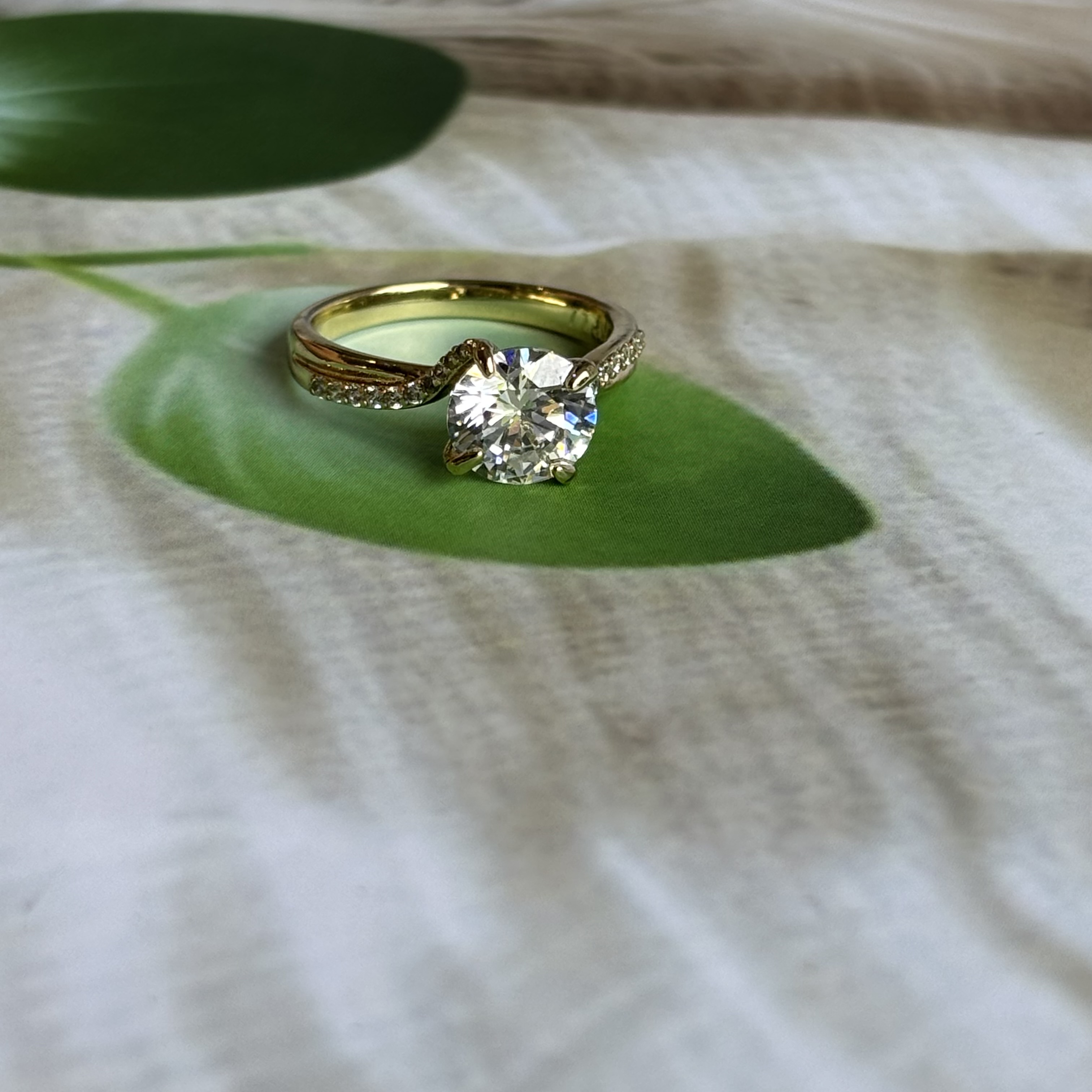 Solitaire ring